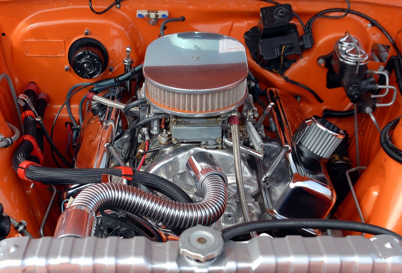 garagiste-TAVERNES-min_car-engine-1738309